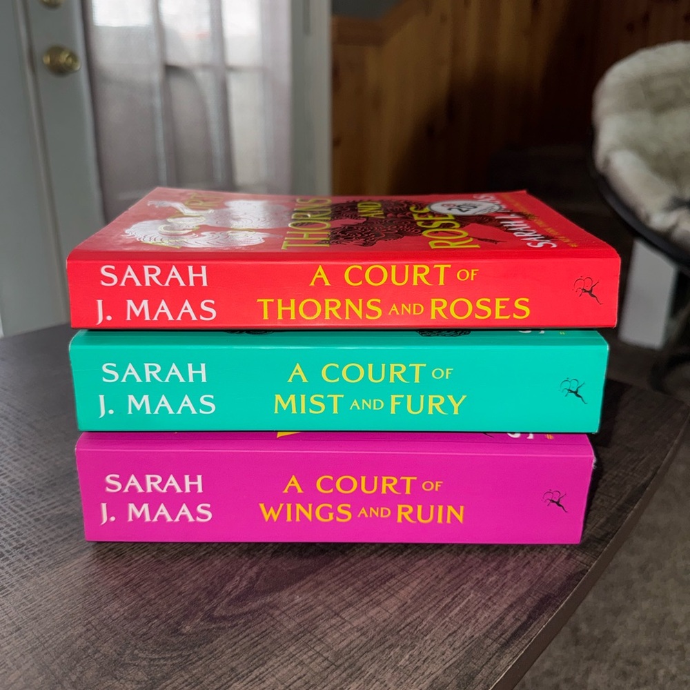 A Court of Thorns and Roses Series Set 1-3 only